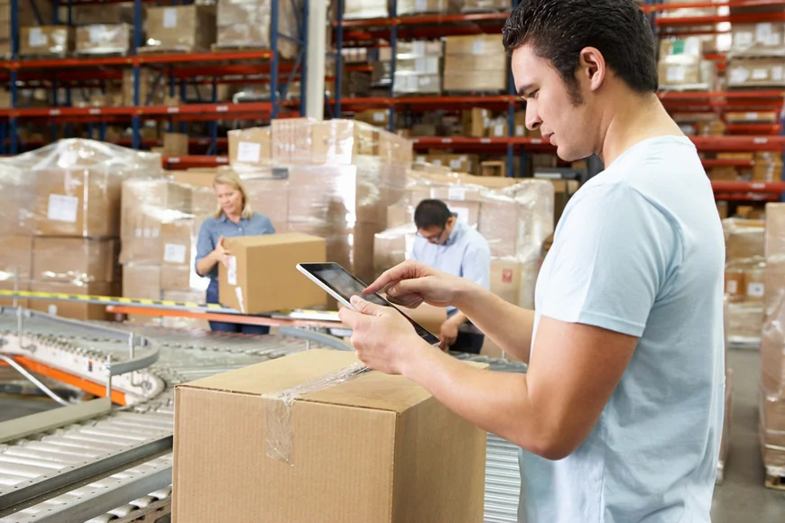 Differences Between Fulfillment and Logistics