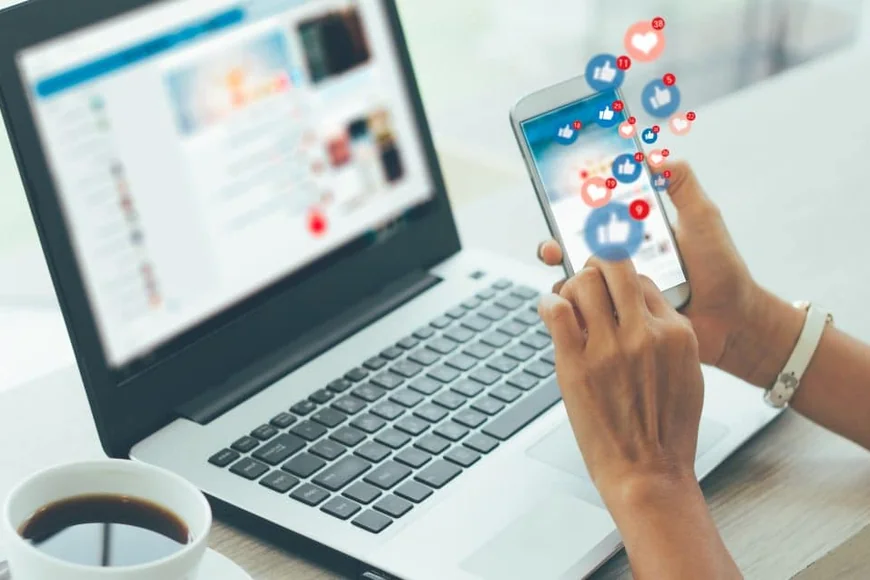 An Innovational Approach to Online Shopping Trend: S-Commerce